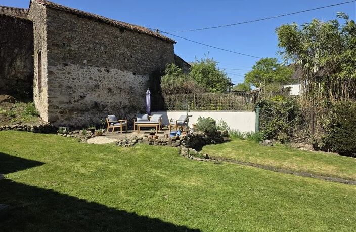 3 maisons rénovées avec 2 granges, 1km de Magnac Laval 87 — photo 4