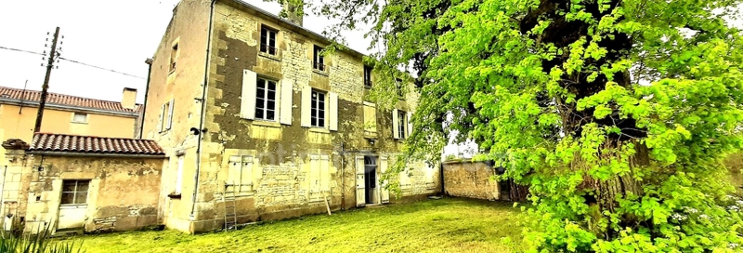 Maison 9 Pièces 480 m² à vendre à Fontenay-le-Comte (85200)