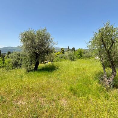 Terrain  735000 €