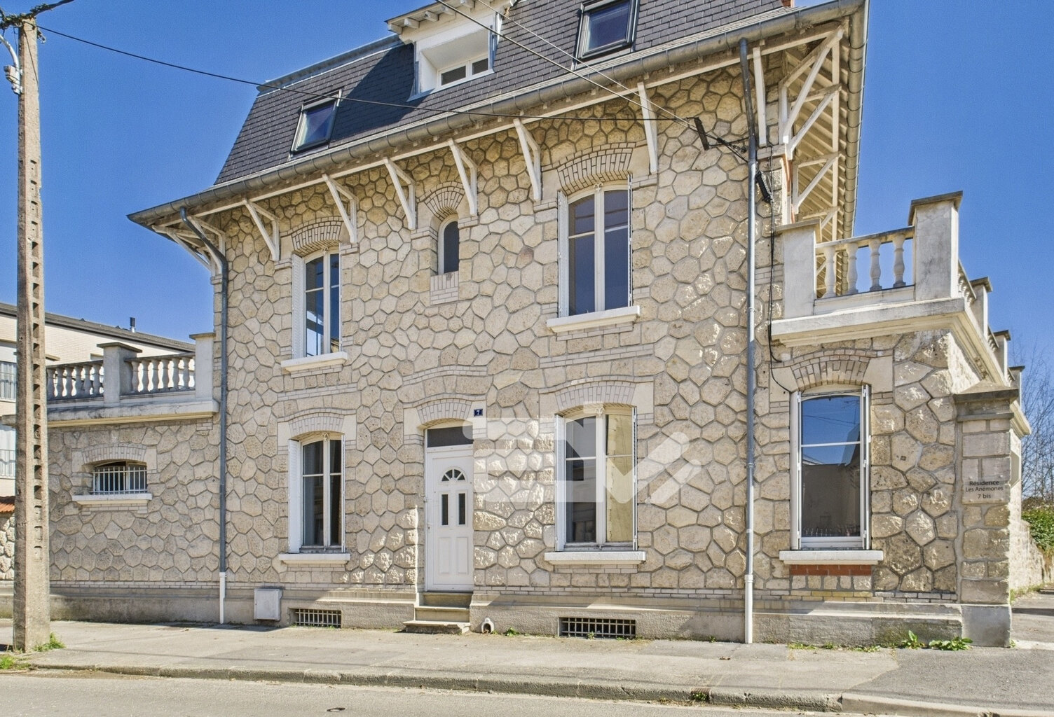 Magnifique maison de maître en centre ville de Fismes — photo 1