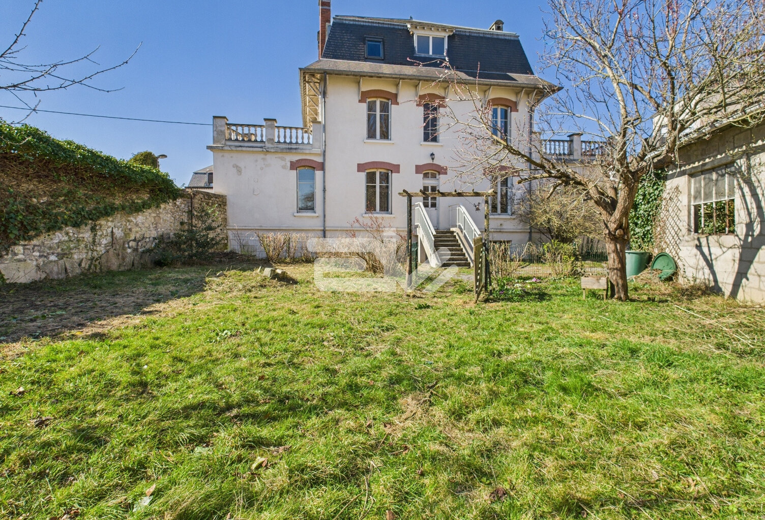 Magnifique maison de maître en centre ville de Fismes — photo 1