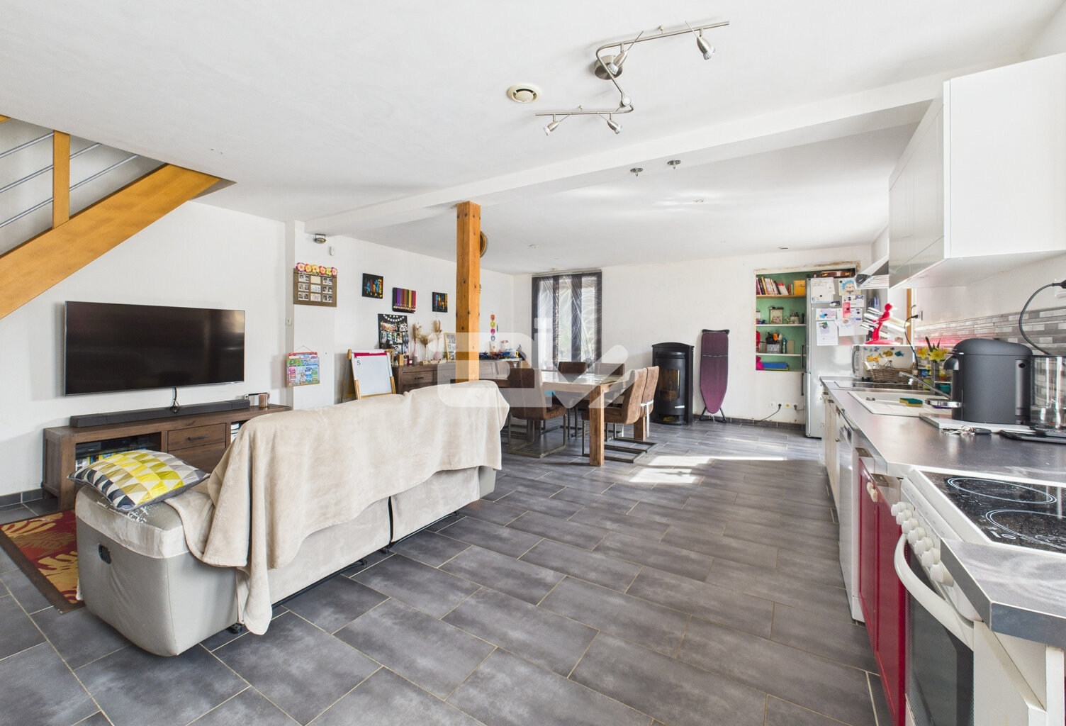 Maison en pierre avec grange et jardin - Charme de l'ancien et beau potentiel — photo 1