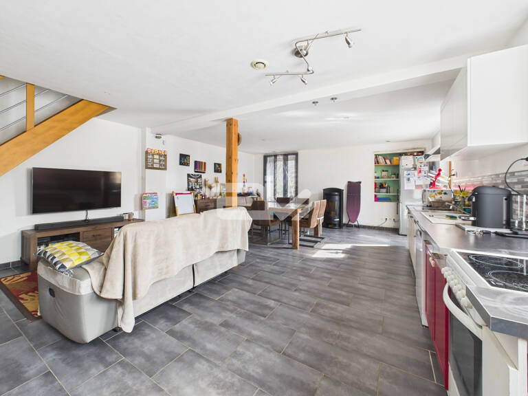 Maison en pierre avec grange et jardin - Charme de l'ancien et beau potentiel — photo 1
