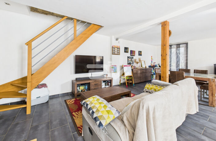Maison en pierre avec grange et jardin - Charme de l'ancien et beau potentiel — photo 4