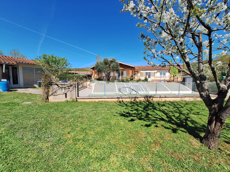 Villa 160 m² avec piscine — photo 1