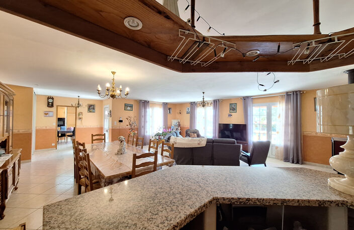 Villa 160 m² avec piscine — photo 4