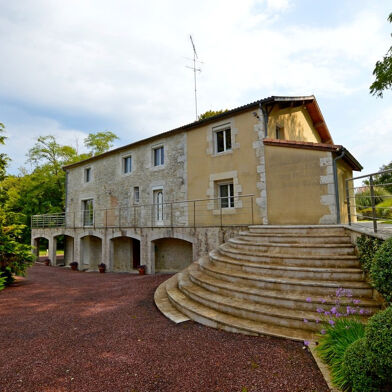 Maison 9 pièces 995600 €