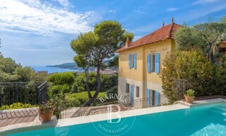 Maison 11 Pièces 400 m² à vendre à Cassis (13260)