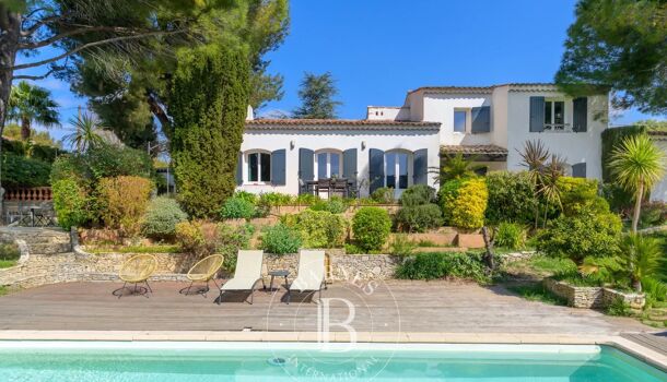 Villa / Maison 8 pièces  à vendre Aubagne 13400