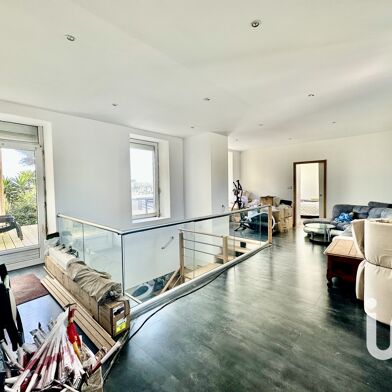 Appartement 7 pièces 332000 €