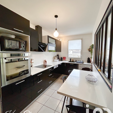 Appartement 4 pièces 240000 €