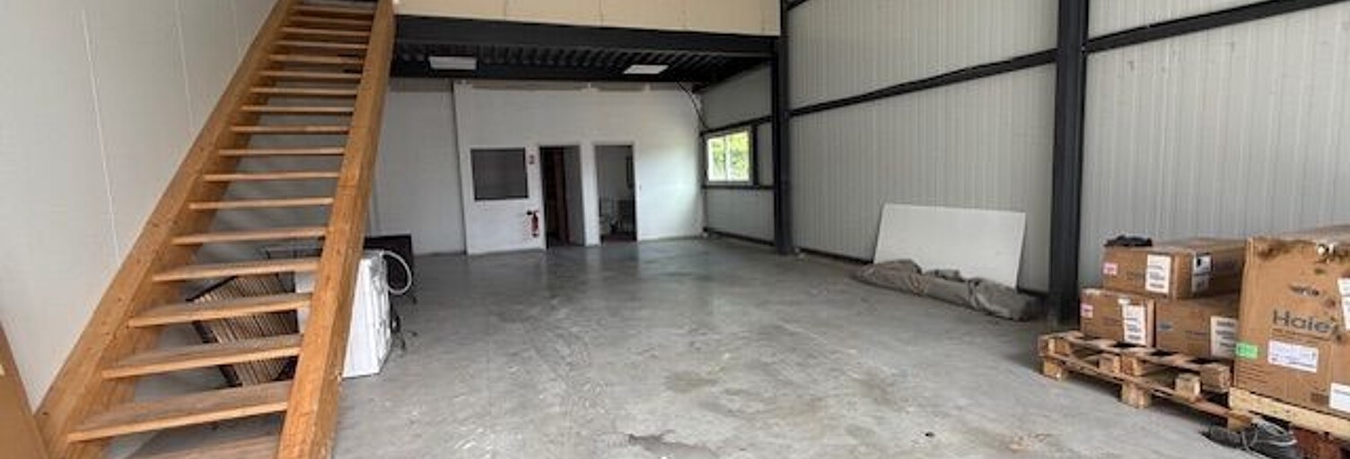 Commerce  131 m² à louer à Eysines (33320)