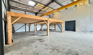 Commerce  361 m² à louer à Savigny (69210)