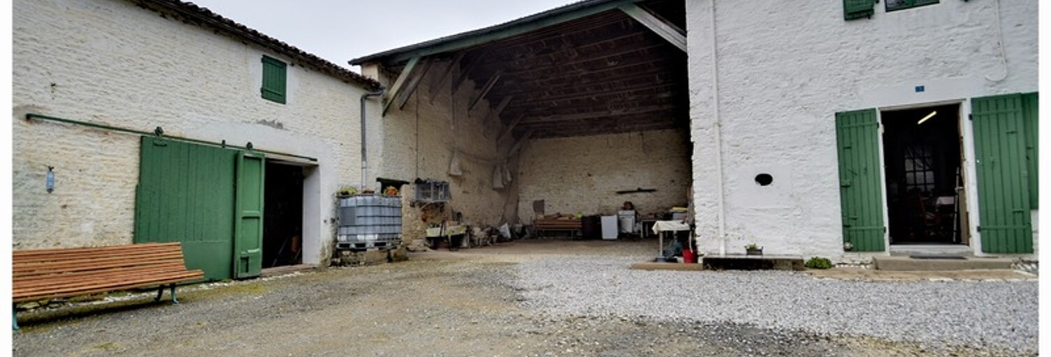 Maison 5 Pièces 105 m² à vendre à Bouhet (17540)