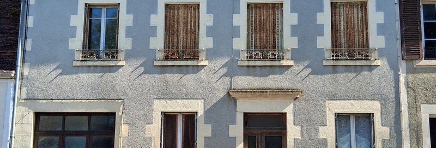 Immeuble  184 m² à vendre à Châteauneuf-Val-de-Bargis (58350)