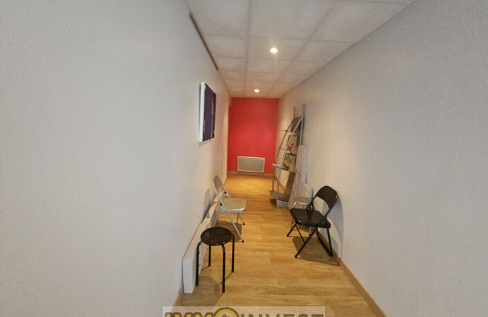 Locaux/Biens immobiliers — photo 3
