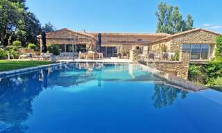 Maison 10 Pièces 302 m² à vendre à Gordes (84220)