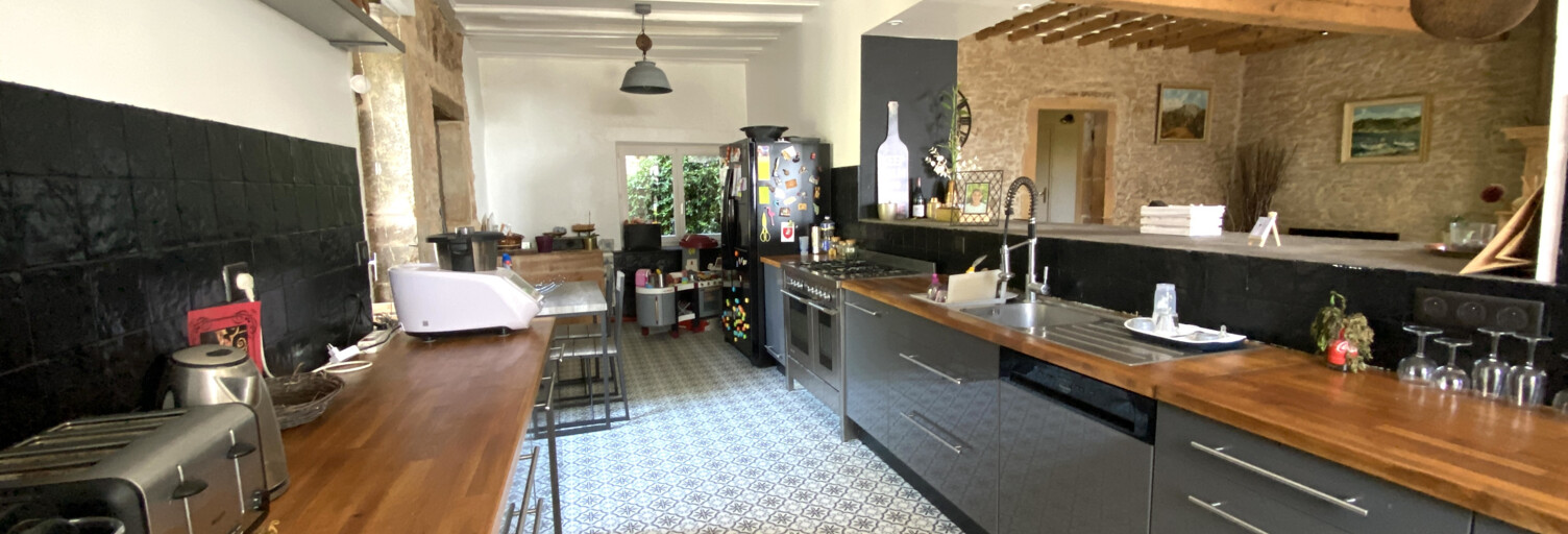 Maison 8 Pièces 235 m² à vendre à Villefranche-sur-Saône (69400)