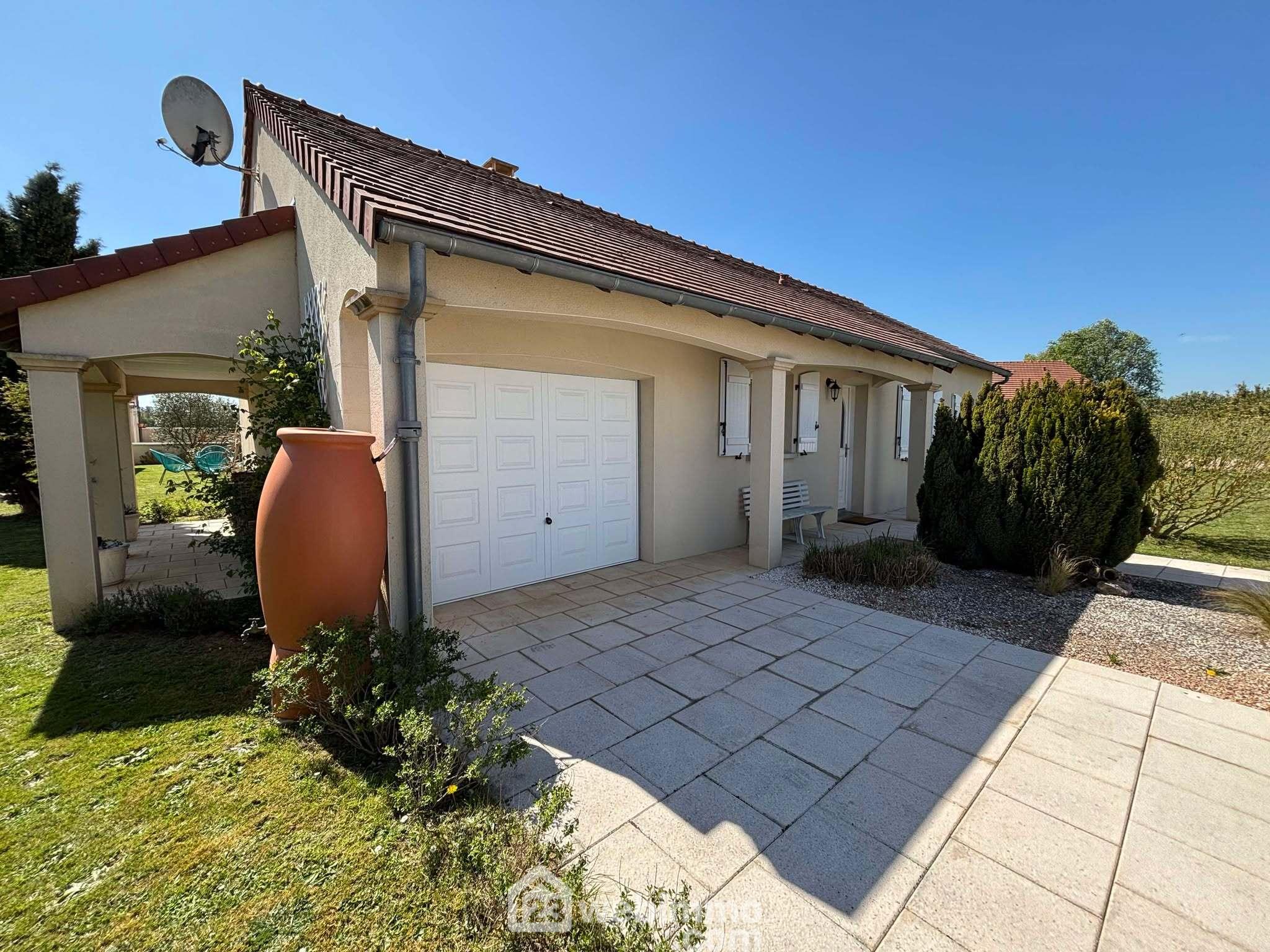 Maison - 100.3m² - Leigné-les-bois