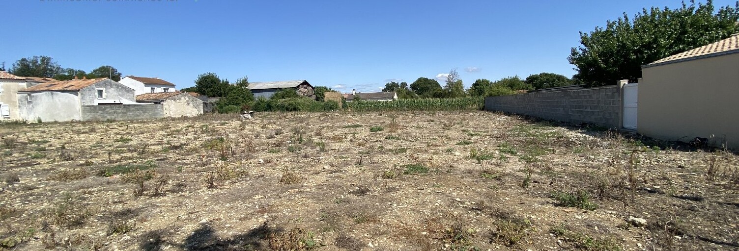 Terrain  812 m² à vendre à Montroy (17220)