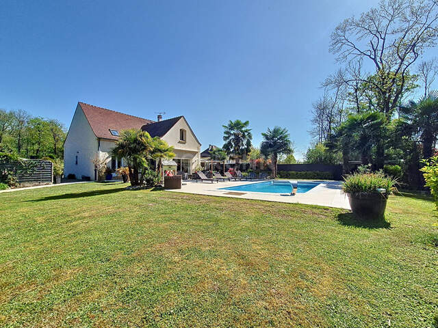 Maison Gouvieux 280M² habitables, jardin 2150 m² avec piscine — photo du bien