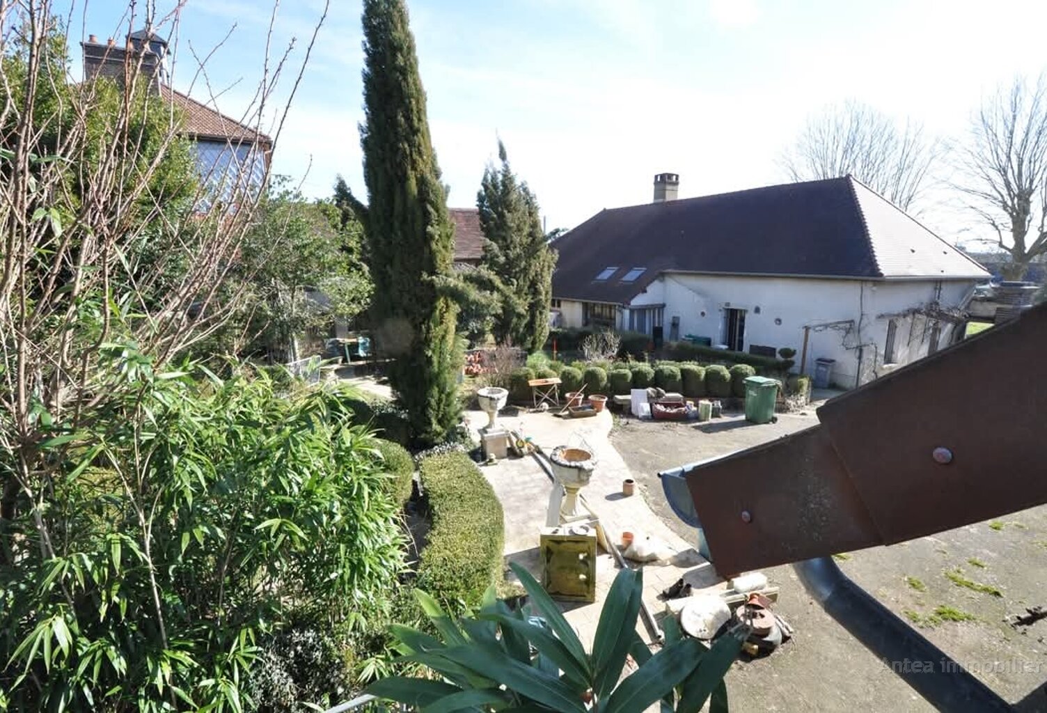 Domaine à Montgueux — photo 1