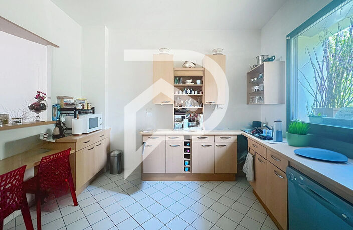 Suresnes Hypercentre - Duplex de 4 pièces 131m² - Cave — photo 4