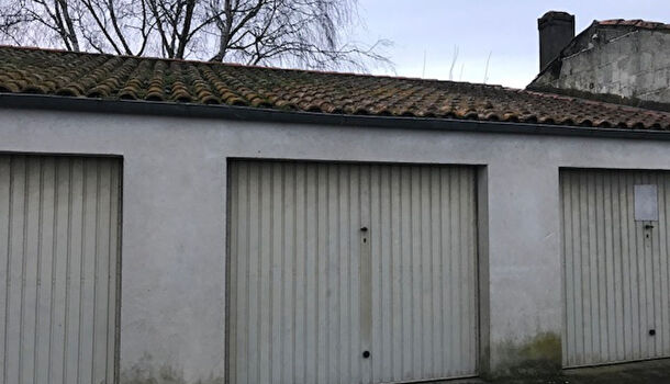 Parking  à louer Rochefort 17300