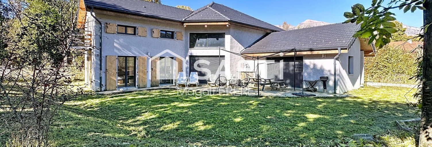 Maison 5 Pièces 211 m² à vendre à Chabottes (05260)