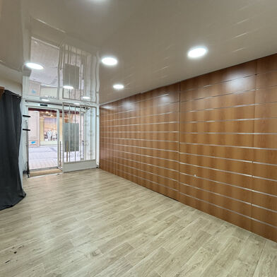 Commerce  900 €