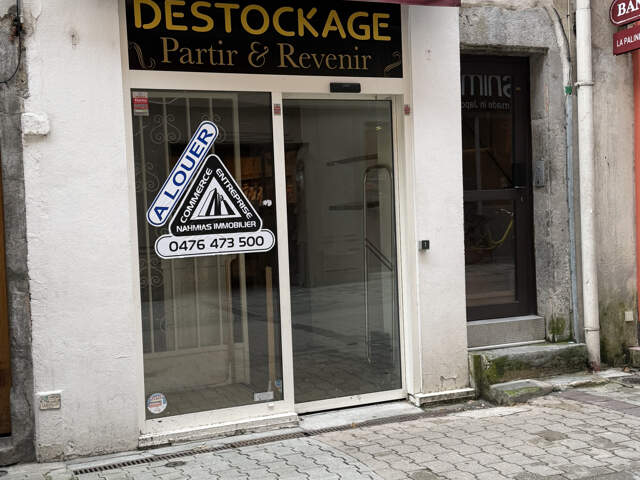 Local Commercial 36 m2 — photo du bien