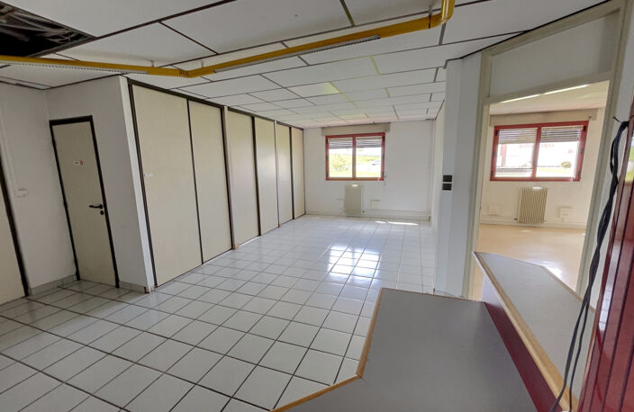 IMMEUBLE DE BUREAUX — photo 4