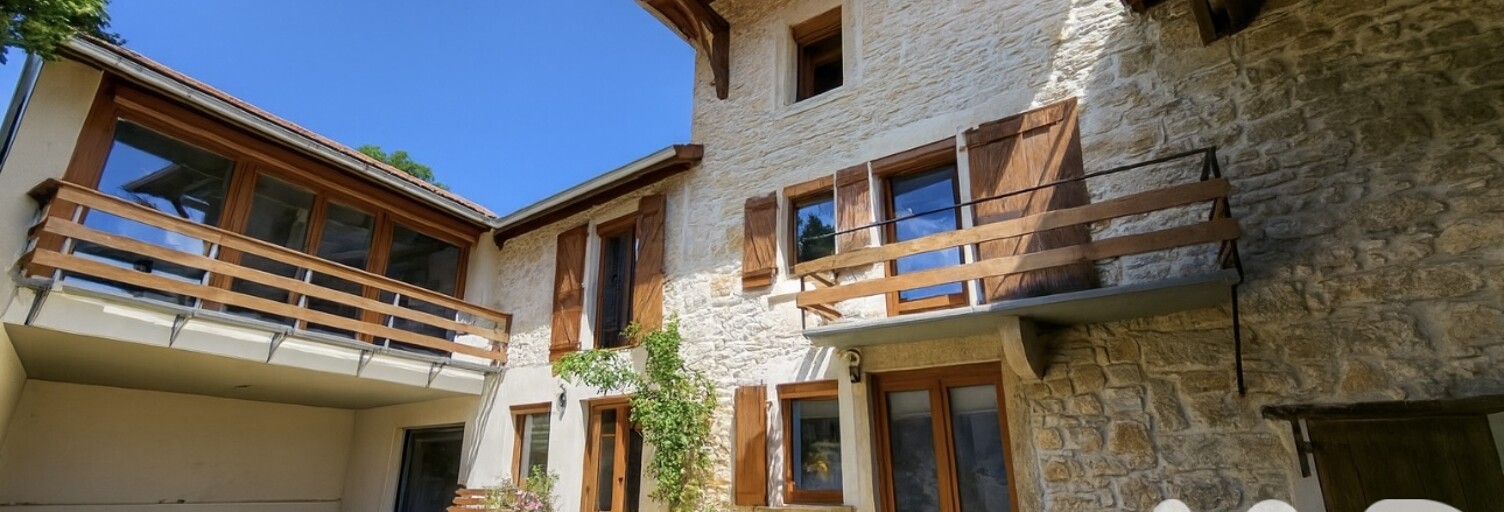 Maison 10 Pièces 333 m² à vendre à Bénonces (01470)
