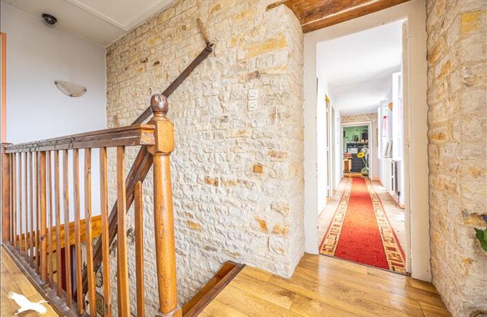Maison en pierre de 8 pièces principales — photo 3