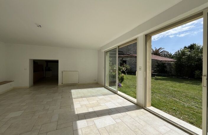 Maison en pierre de 7 pièces principales — photo 3