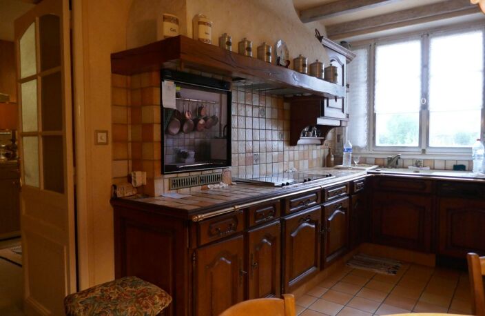 Vente maison 6 pièces 137 m² Le Pont-Chrétien-Chabenet (36800) — photo 2