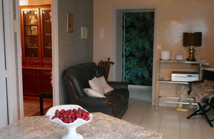 Vente maison 6 pièces 137 m² Le Pont-Chrétien-Chabenet (36800) — photo 5