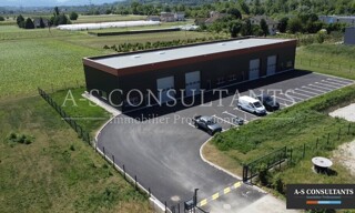 Local industriel  260 m² à louer à Saint-Genix-les-Villages (73240)