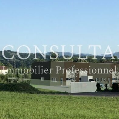 Local industriel  1820 €