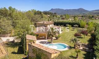 Maison 9 Pièces 230 m² à vendre à Trets (13530)