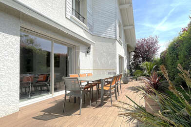 Maison 5 pièces 936000 €