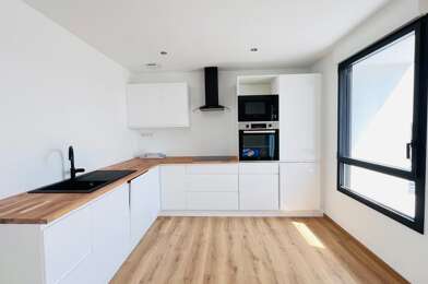 Appartement 3 pièces 252000 €