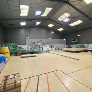 Local industriel  3300000 €