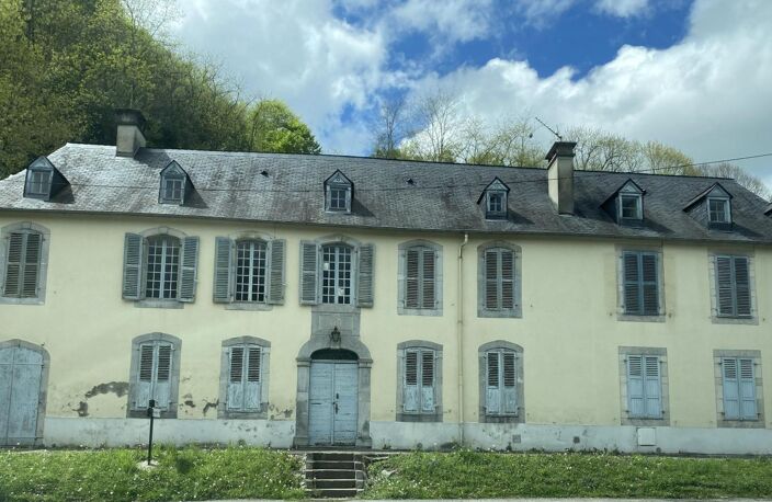 Maison à rénover - grands volumes - combles - jardin — photo 4