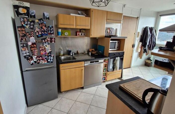 CHAMBRE EN COLOCATION  dans T5 de 84.60m²- RUE DE ST CYR LYON 9 — photo 3