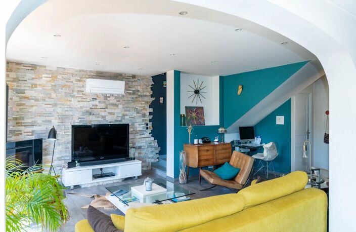 A vendre Ollioules (83190) maison familiale  environ 135m2, double garage, piscine en parfait état — photo 2