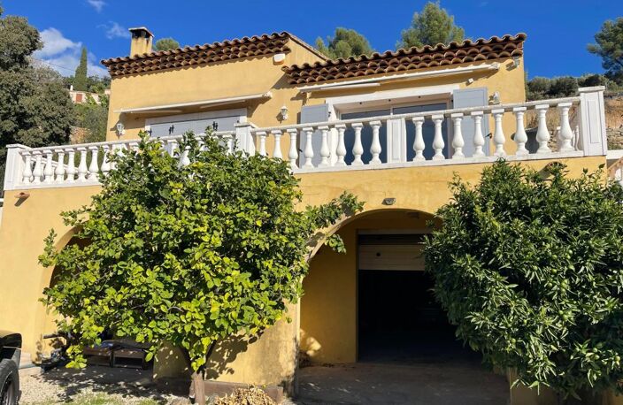 A vendre Ollioules (83190) maison familiale  environ 135m2, double garage, piscine en parfait état — photo 3