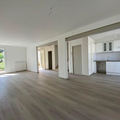 Maison 4 pièces 888 €