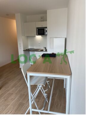 Location Studio 25 m² à Dijon 550 ¤ CC /mois
