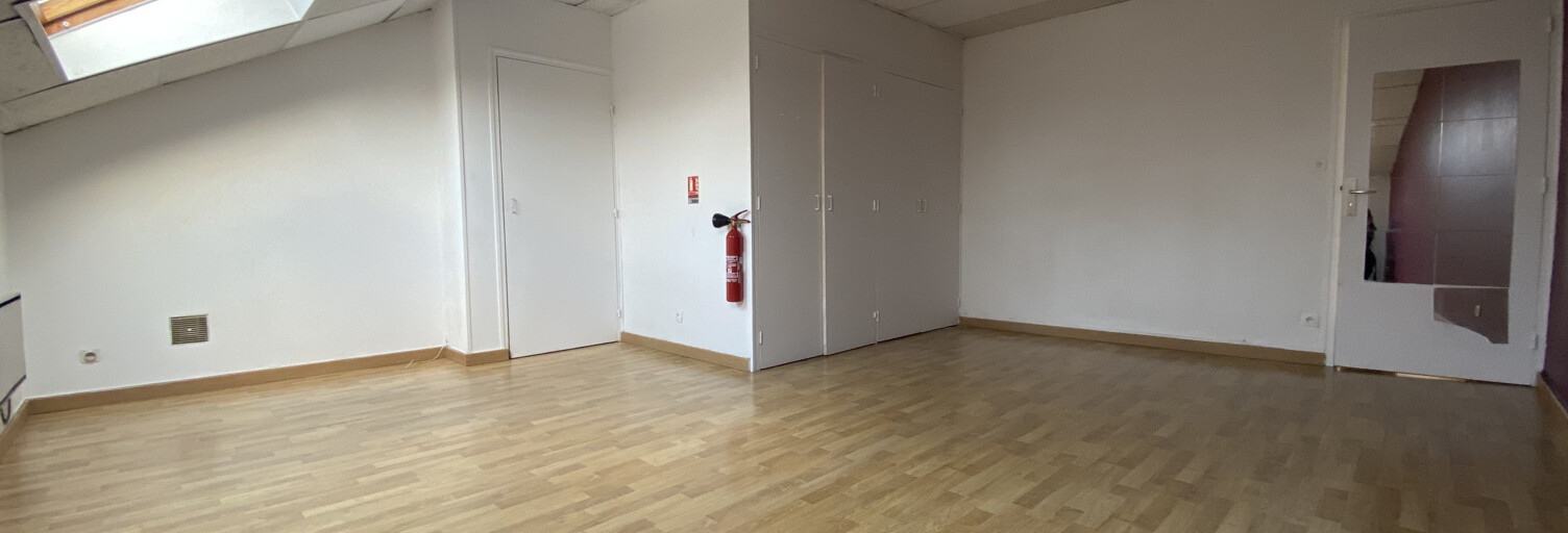 Commerce  25 m² à louer à Sautron (44880)